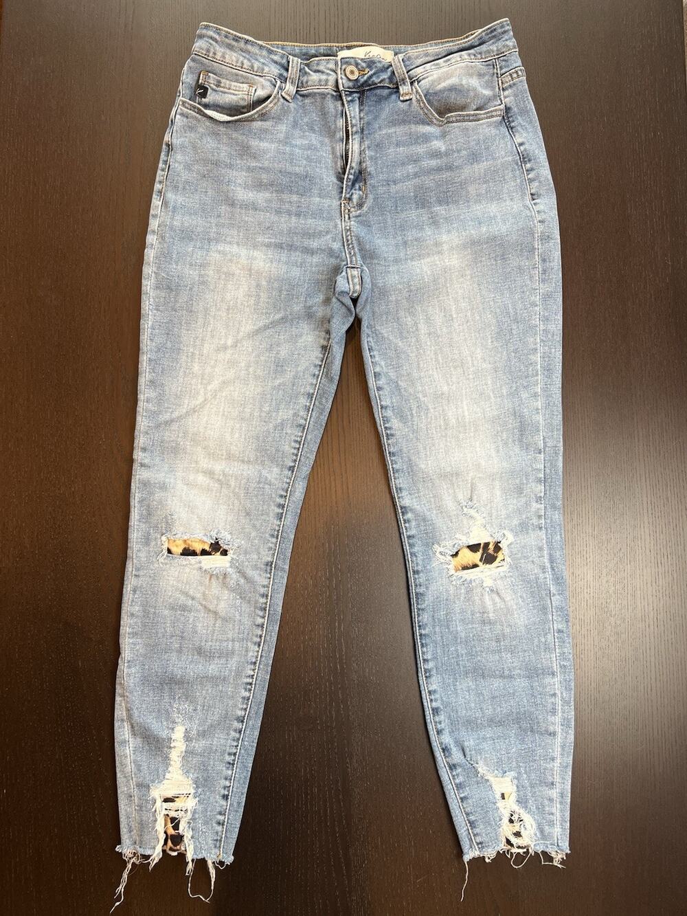 KanCan Distressed Leopard Peekaboo Jeans Ankle Women’s Size 29 Denim Frayed